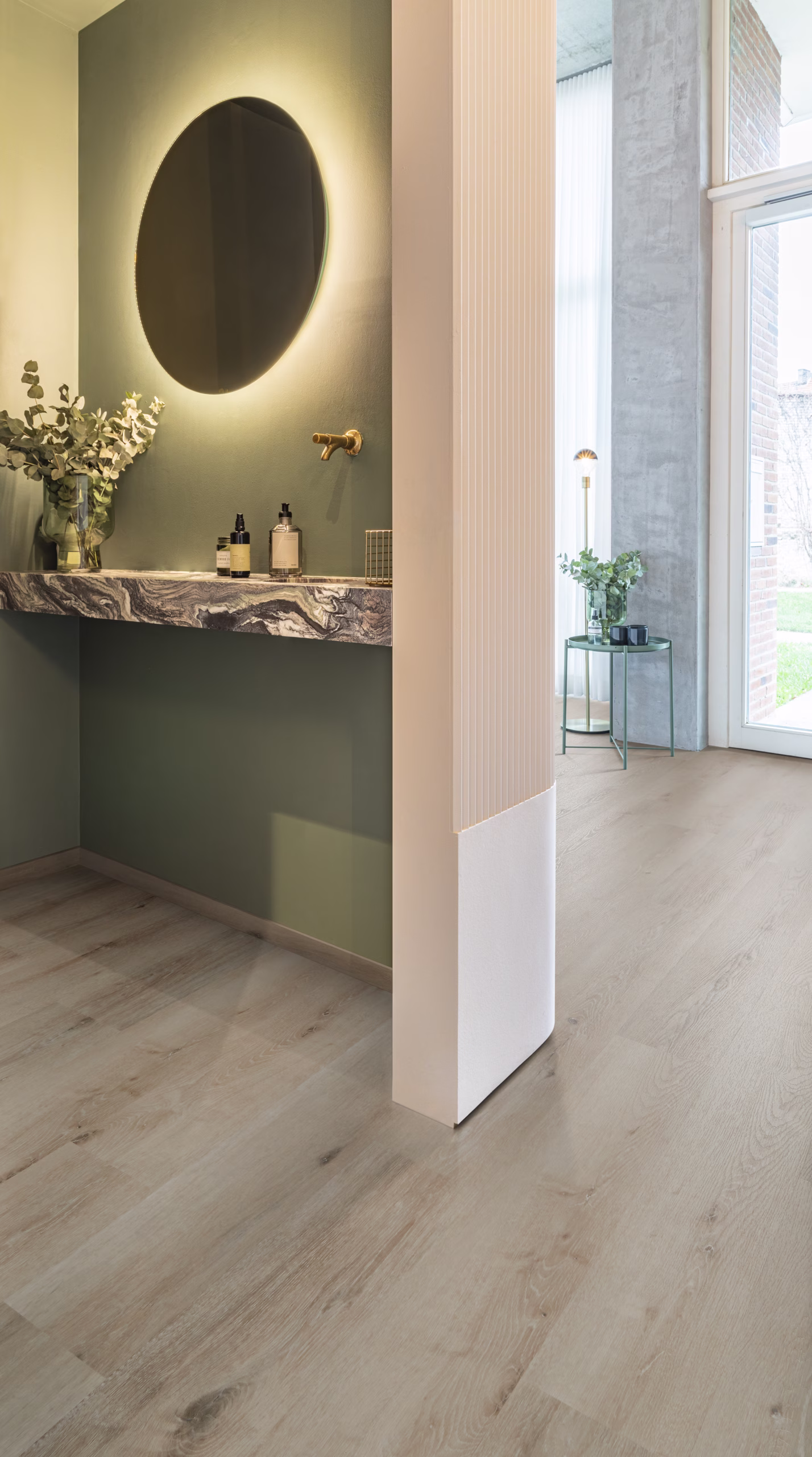COREtec SurPlus Noble Oak 14 50RLV3914 – Raumansicht des Herstellers